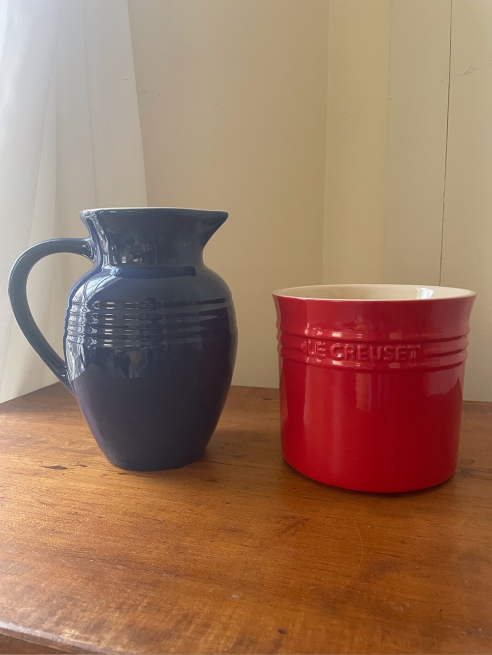 Pair of Le Creuset Stoneware: Blue Breakfast Pitcher Jug & Cerise Red Crock Set